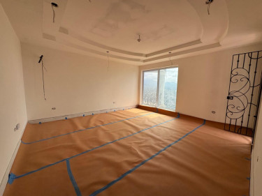 5 Bedroom 