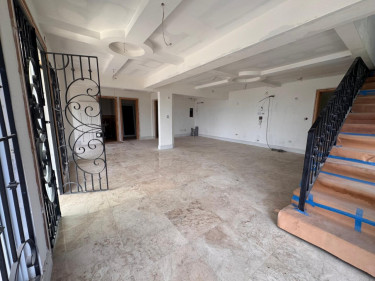 5 Bedroom 