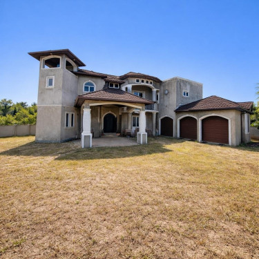 5 Bedroom 
