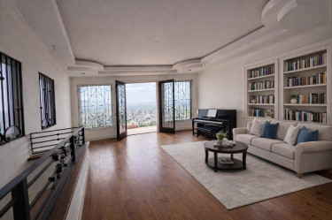 5 Bedroom 