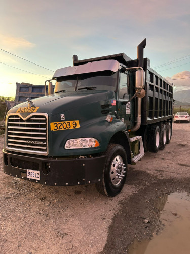 2013 Mack Pinnacle Tipper Trucks Yallahs