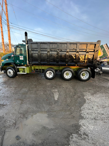 2013 Mack Pinnacle Tipper