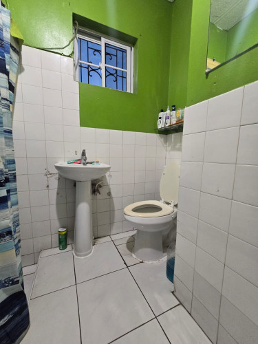 4 Bedroom/2 Bathroom House