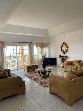 Airbnb One Bedroom With Pool And Living Area