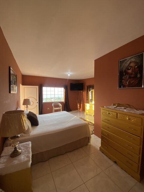 Airbnb One Bedroom With Pool And Living Area