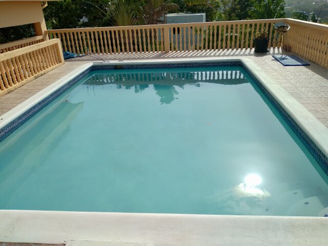 Airbnb One Bedroom With Pool And Living Area