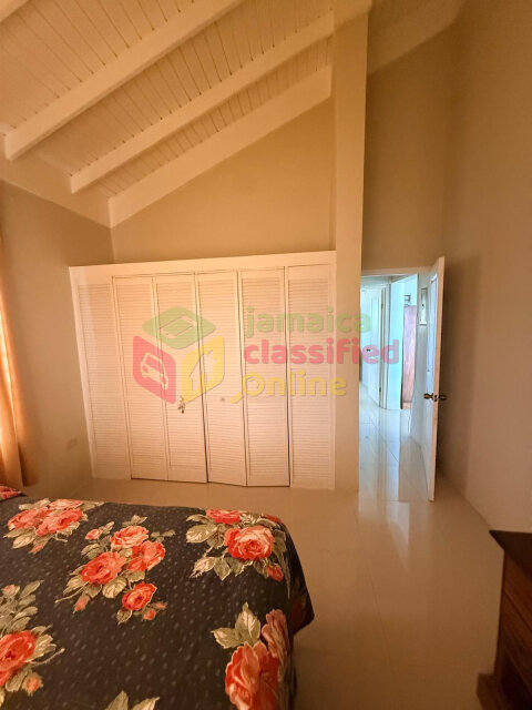 2 Bedroom 1 Bathroom Cozy Home