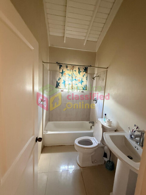 2 Bedroom 1 Bathroom Cozy Home