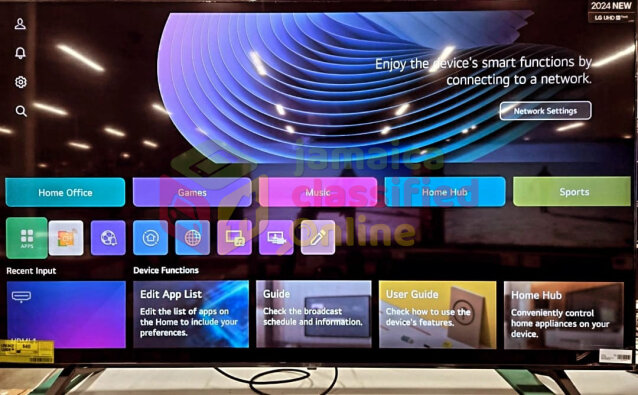 Like New 70 Inch TV TV Vineyard Town