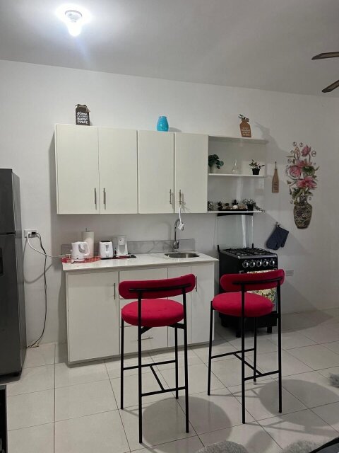 1 Bedroom Furnished Apartment Houses Bellevue Heights,Spanish Town