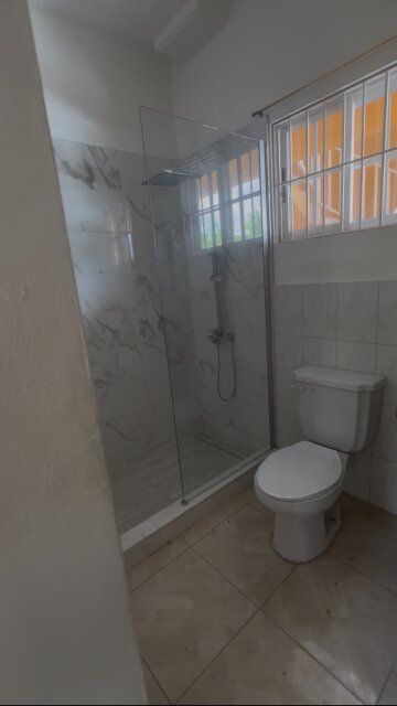 Cozy 1 Bedroom Studio with Parking Available