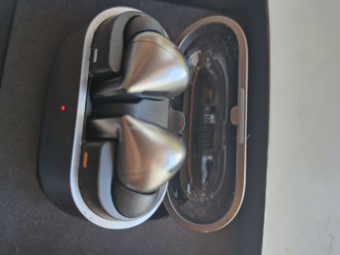 Samsung  Buds  3 Pro Excellent  Condition 