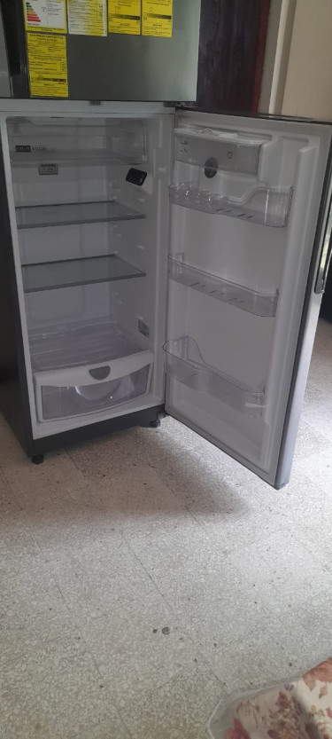 Whirlpool Refrigerator 