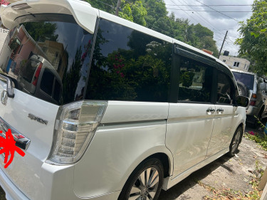 2013 Honda Stepwagon