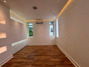 5 Bedroom
