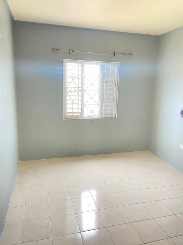 Recently Renovated 3 Bedrooms House For Rent