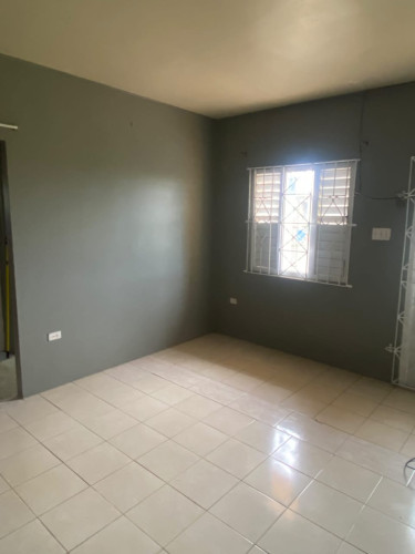 Recently Renovated 3 Bedrooms House For Rent