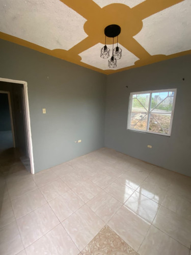 Recently Renovated 3 Bedrooms House For Rent