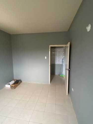 Recently Renovated 3 Bedrooms House For Rent