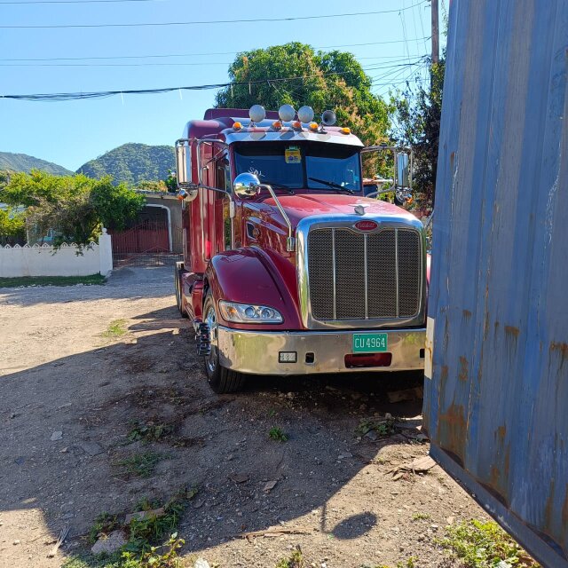 2012 386 Peterbilt