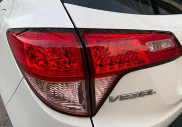 2016 HONDA VEZEL 1.5X AUTO 2WD