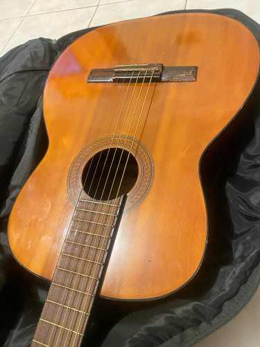 Alvarez 4103 Classical Guitar, Handmade In Japan.