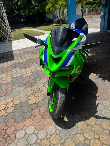 KAWASAKI 