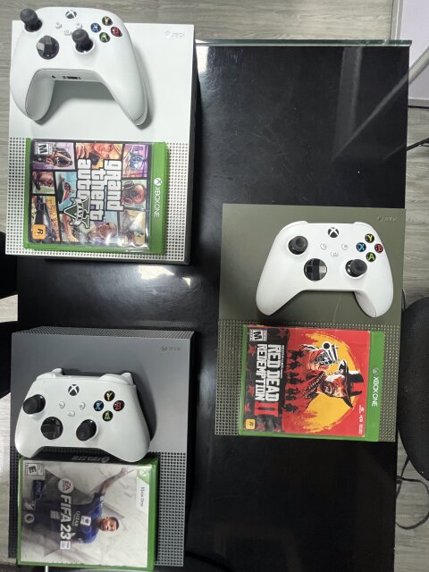 Xbox One S And PS4 Consoles Half Way Tree