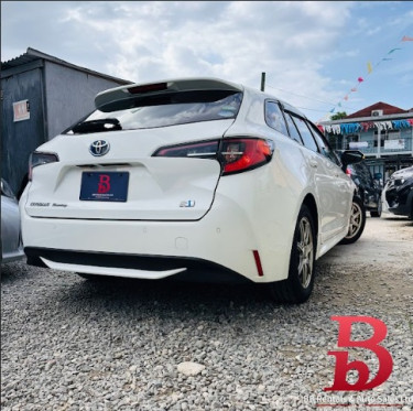 2020 Toyota Corolla Touring Hybrid