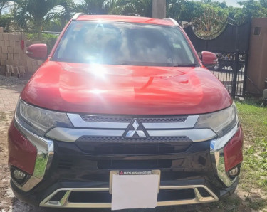 Mitsubishi Outlander  Vans & SUVs Washington Gardens 