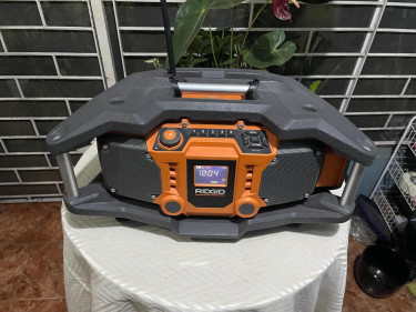 Rigid Jobsite Radio With USB Port- Pre-Owned Audio Equipment Half-Way Tree