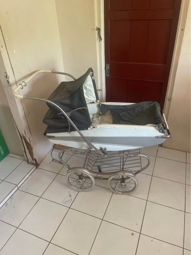 Vintage Baby Stroller, Good Condition Strollers & Carriers Treasure Beach