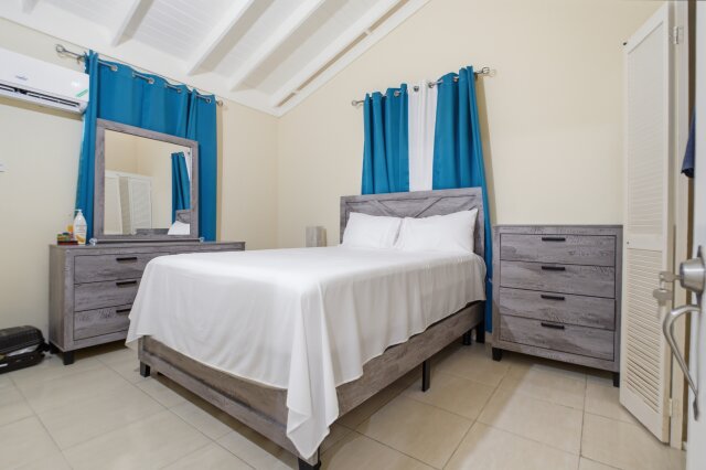 2 Bedroom House, Emerald Estate, St. Mary