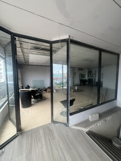 SPACE FOR RENT – PRIME COMMERCIAL LOCATION