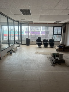 SPACE FOR RENT – PRIME COMMERCIAL LOCATION