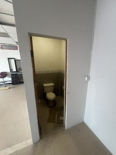 SPACE FOR RENT – PRIME COMMERCIAL LOCATION
