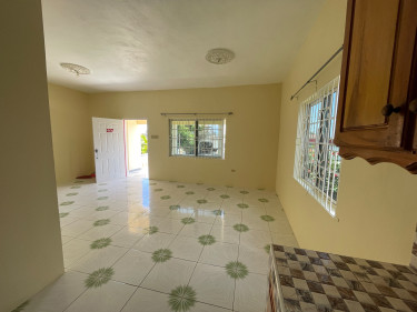 Spacious 3 Bedrooms For Rent In Bellaire Meadows