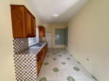 Spacious 3 Bedrooms For Rent In Bellaire Meadows