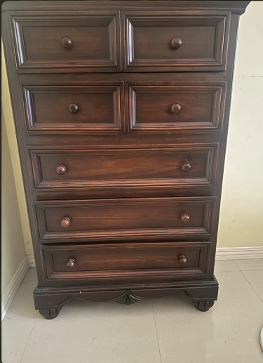 Chester Drawer Dressers Dunrobin
