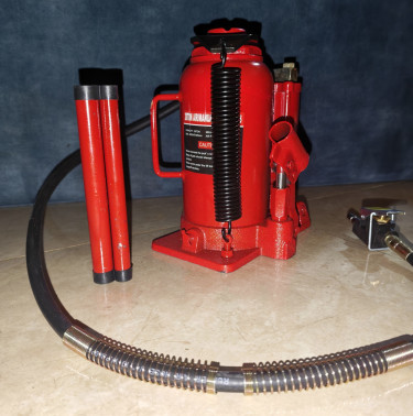 20 TonlbPneumatic Air Hydraulic Bottle Jack  Auto Tools Manor Park