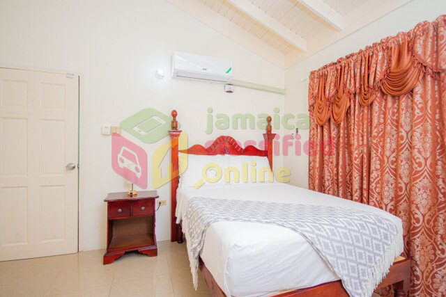 Turnkey 2 Bedrooms In Gated Drax Hall Community