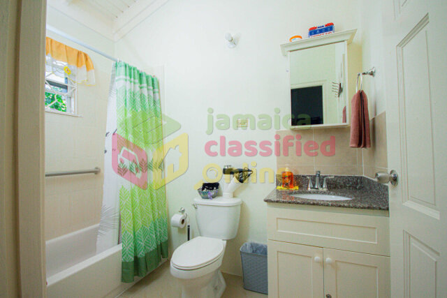 Turnkey 2 Bedrooms In Gated Drax Hall Community