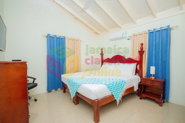 Turnkey 2 Bedrooms In Gated Drax Hall Community