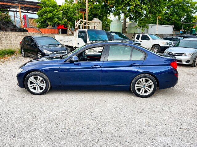 For Sale BMW 320i New Import