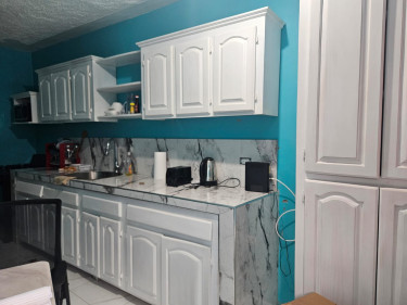 3 Bed, 2 Bath House For Sale Salt Ave, Clarendon