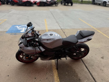 2023 Suzuki GSX-R750 WhatsApp ‪+17203061962‬