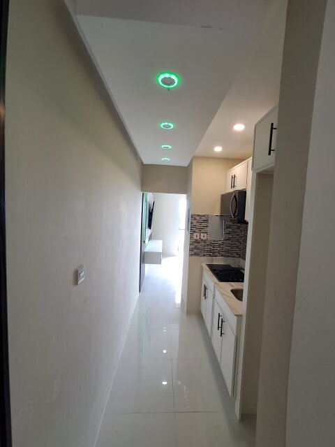 Newly Remodelled 1 Bedroom Apt For Sale