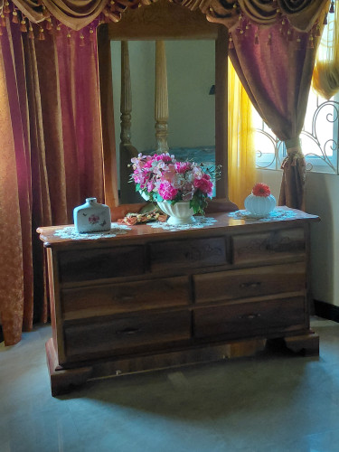 Everything Must Go!! Everything In A One Bedroom 