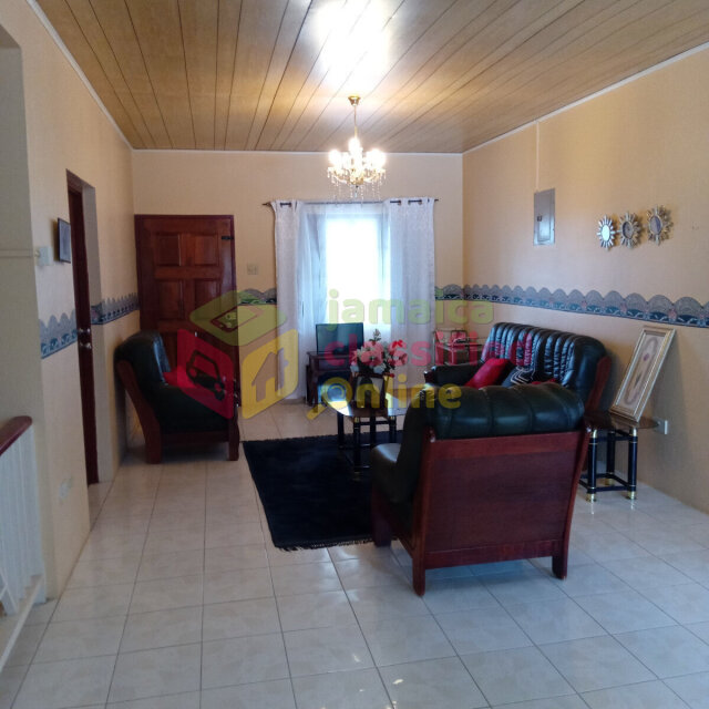 REVISED PRICE...6 Beds/4 Baths, Albion St. Thomas