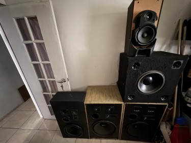 5 Speaker Boxes Music Half Way Tree Police Station